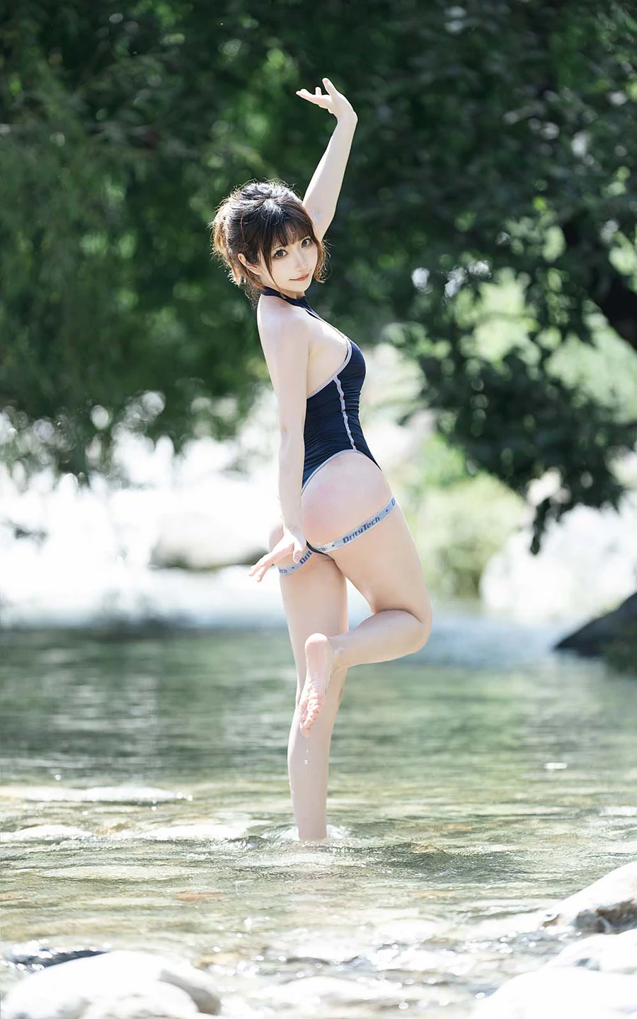 是三不是世w – 小溪竞泳 Cosplay-第2张