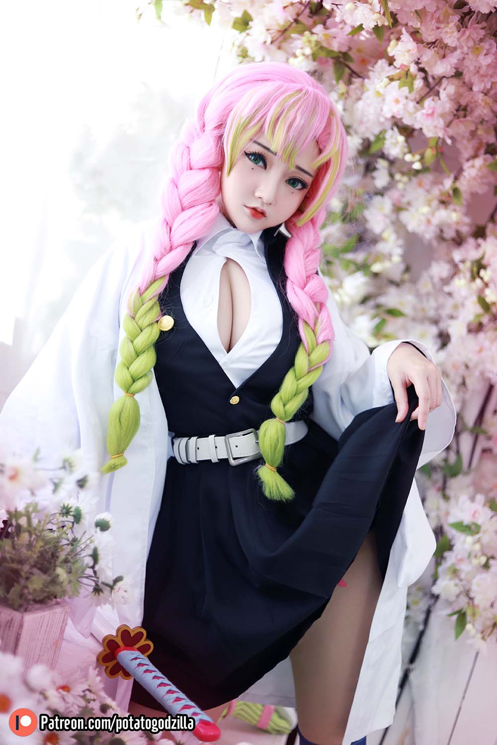 Potato Godzilla – Mitsuri Kanroji Ⅱ Cosplay-第1张