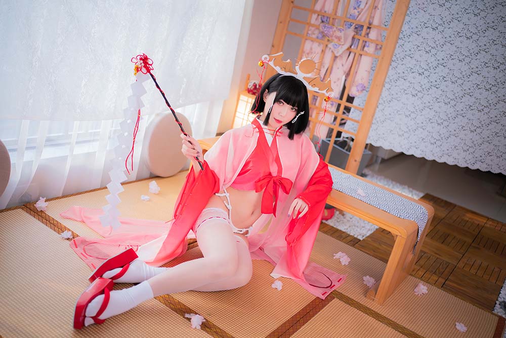Money冷冷 – 辉夜巫女 Cosplay-第1张