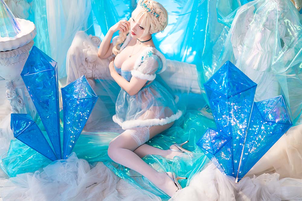 雯妹 – 冰雪 Cosplay-第2张