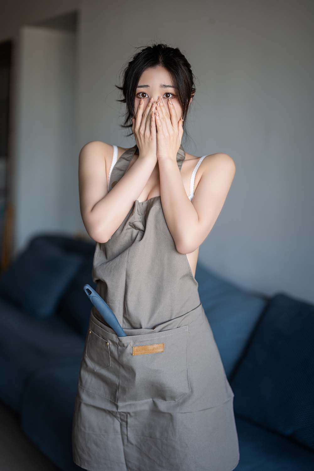 汪知子 – 围裙 Cosplay-第1张