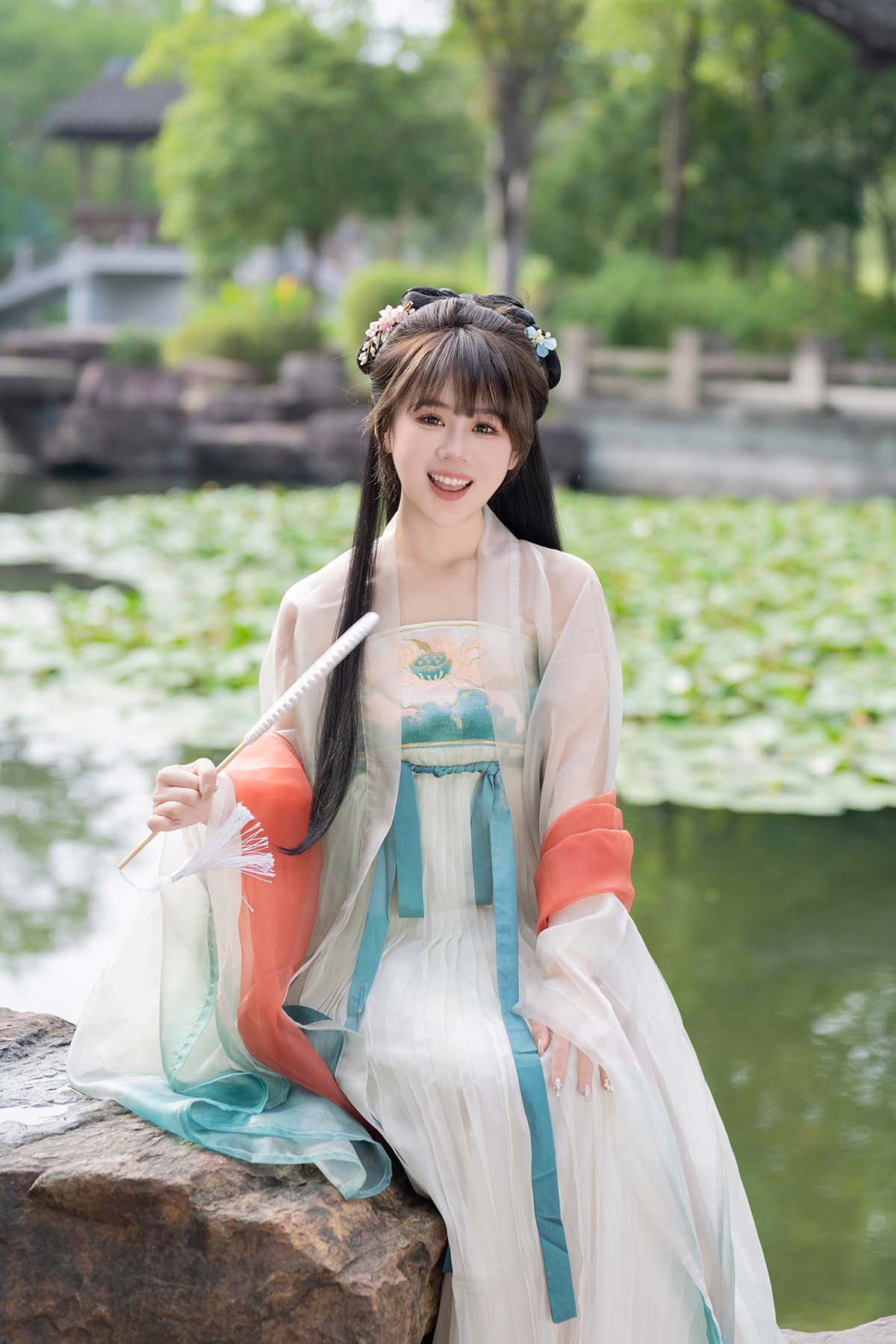 [YITUYU艺图语]2023.12.28 江南女孩独有的温婉 泡芙小方 YITUYU艺图语-第1张