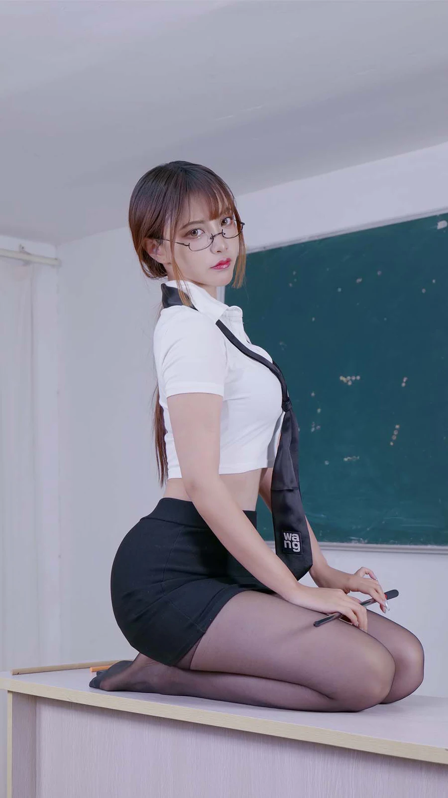 须须 – 老师 Cosplay-第1张