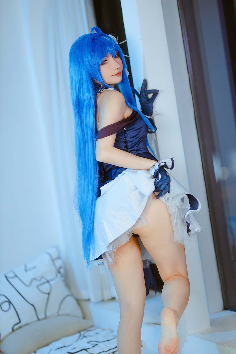 是三不是世w – Nikke胜利女神 海伦娜捆绑 Cosplay-第2张