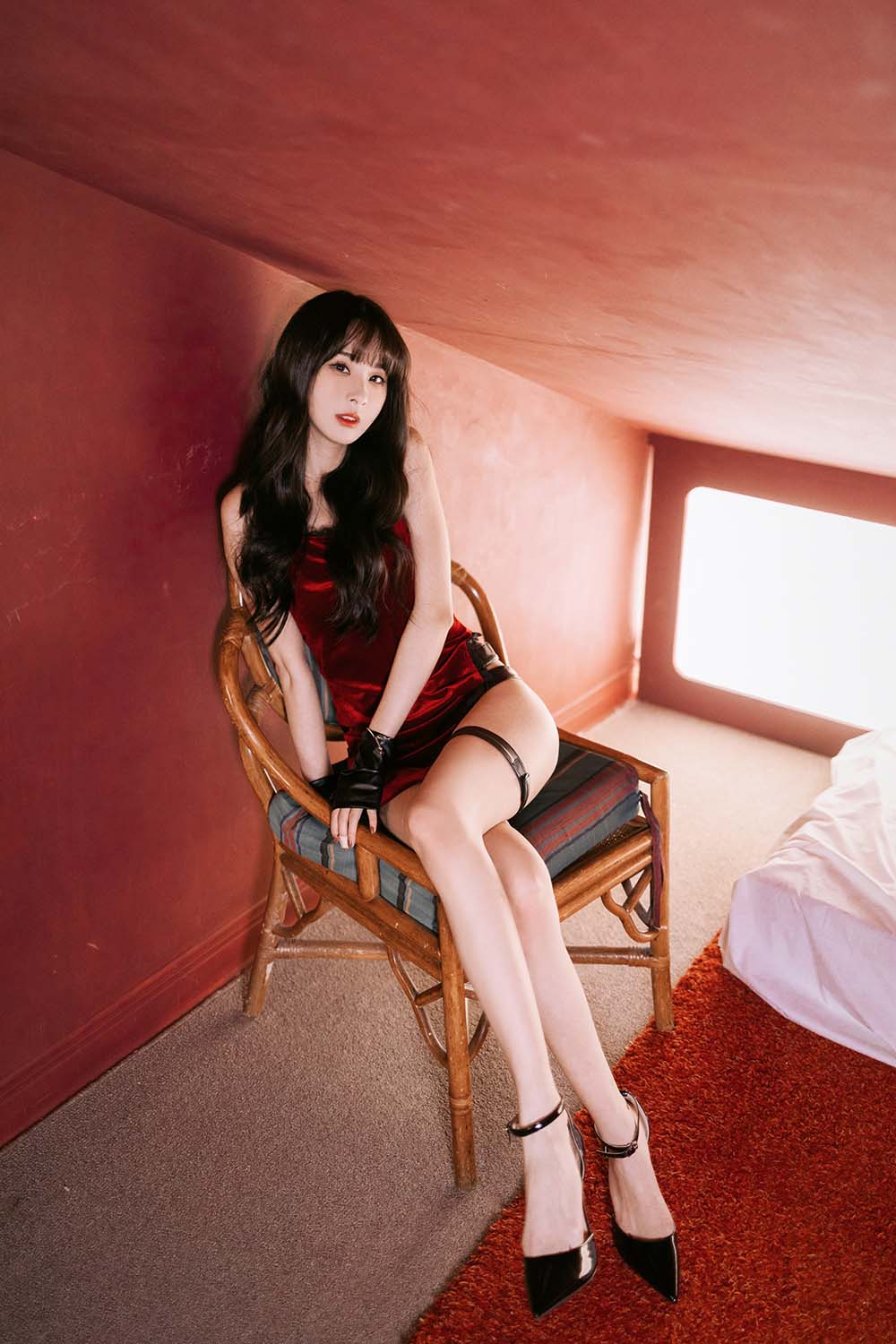 泥泥汝 – 女仆与小屋 Cosplay-第1张