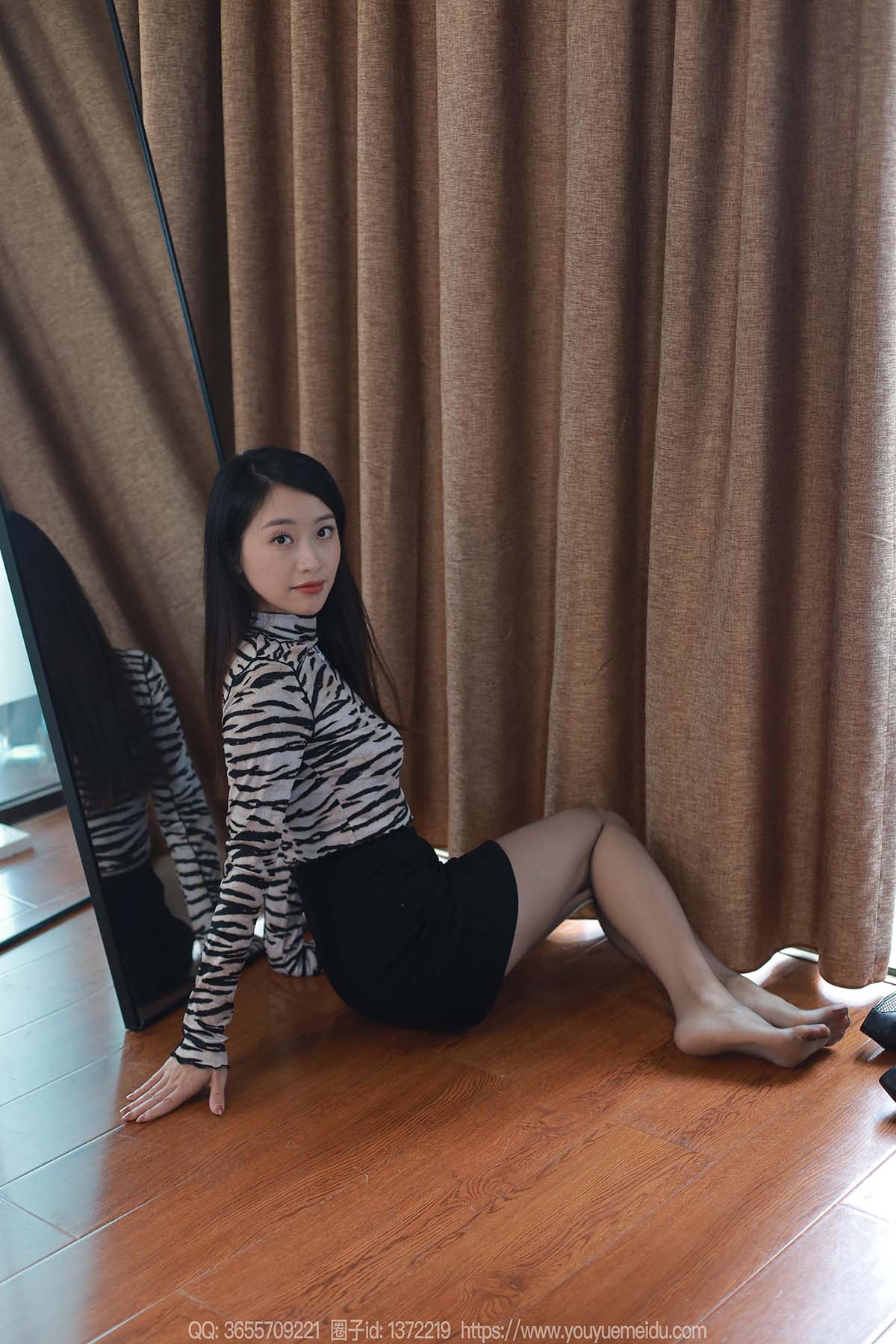 [IESS异思趣向] 2024.01.19 丝享家1642：小婕《风情包臀裙》 IESS异思趣向-第1张