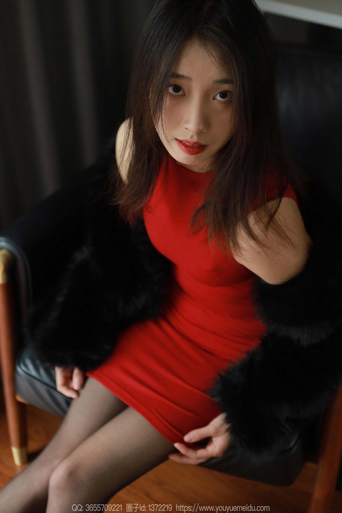[IESS异思趣向] 2024.01.25 丝享家1647：小九《红色包臀裙（上）》 IESS异思趣向-第1张