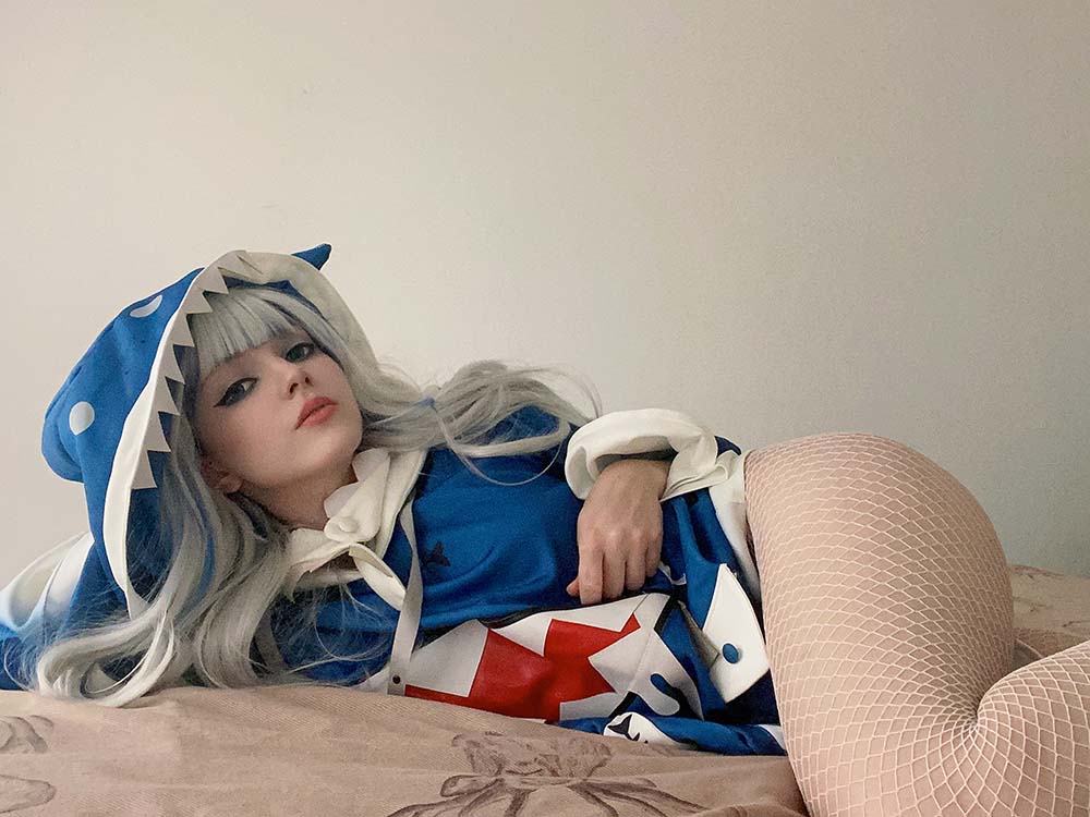 Olyashaa – Gawr Gura Cosplay-第2张
