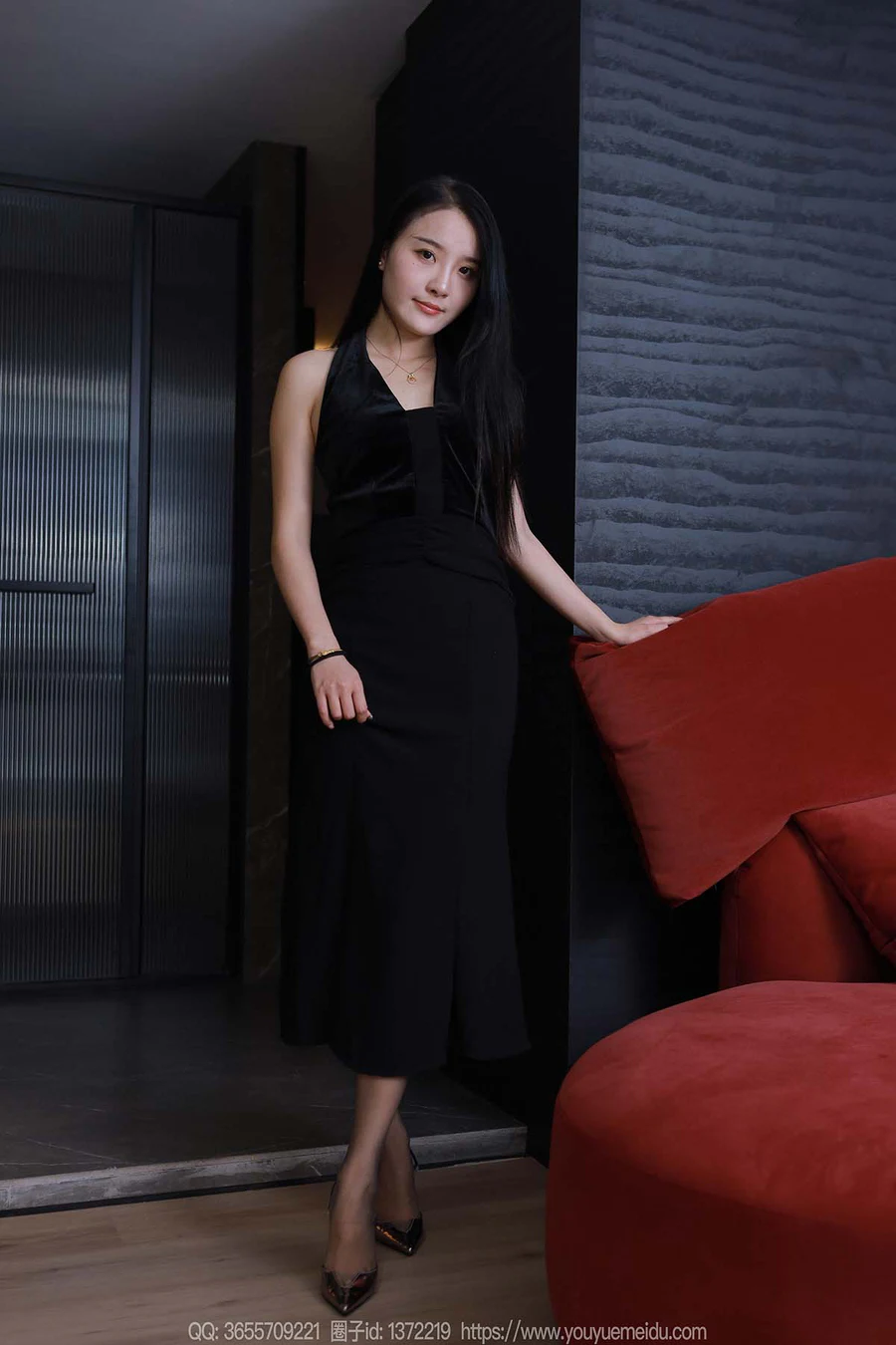 [IESS异思趣向] 2024.04.24 丝享家1724：婉萍《黑色包裙》 IESS异思趣向-第1张