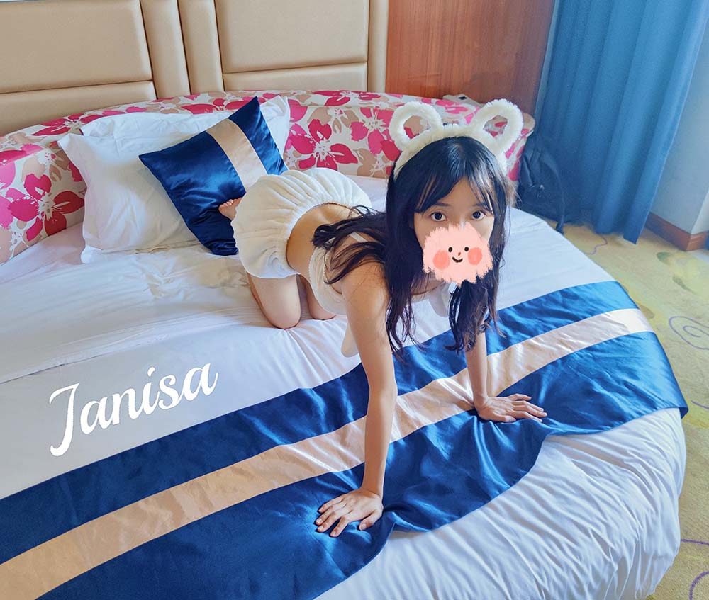 Janisa – 小白兔 Cosplay-第1张