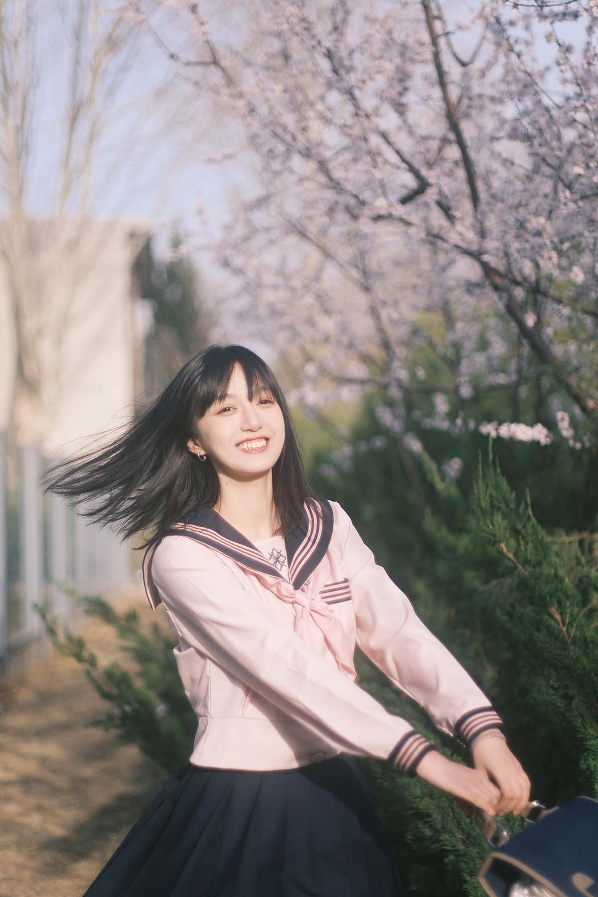 [YITUYU艺图语]2024.04.10 樱花树下樱花妹 非常亮 YITUYU艺图语-第2张