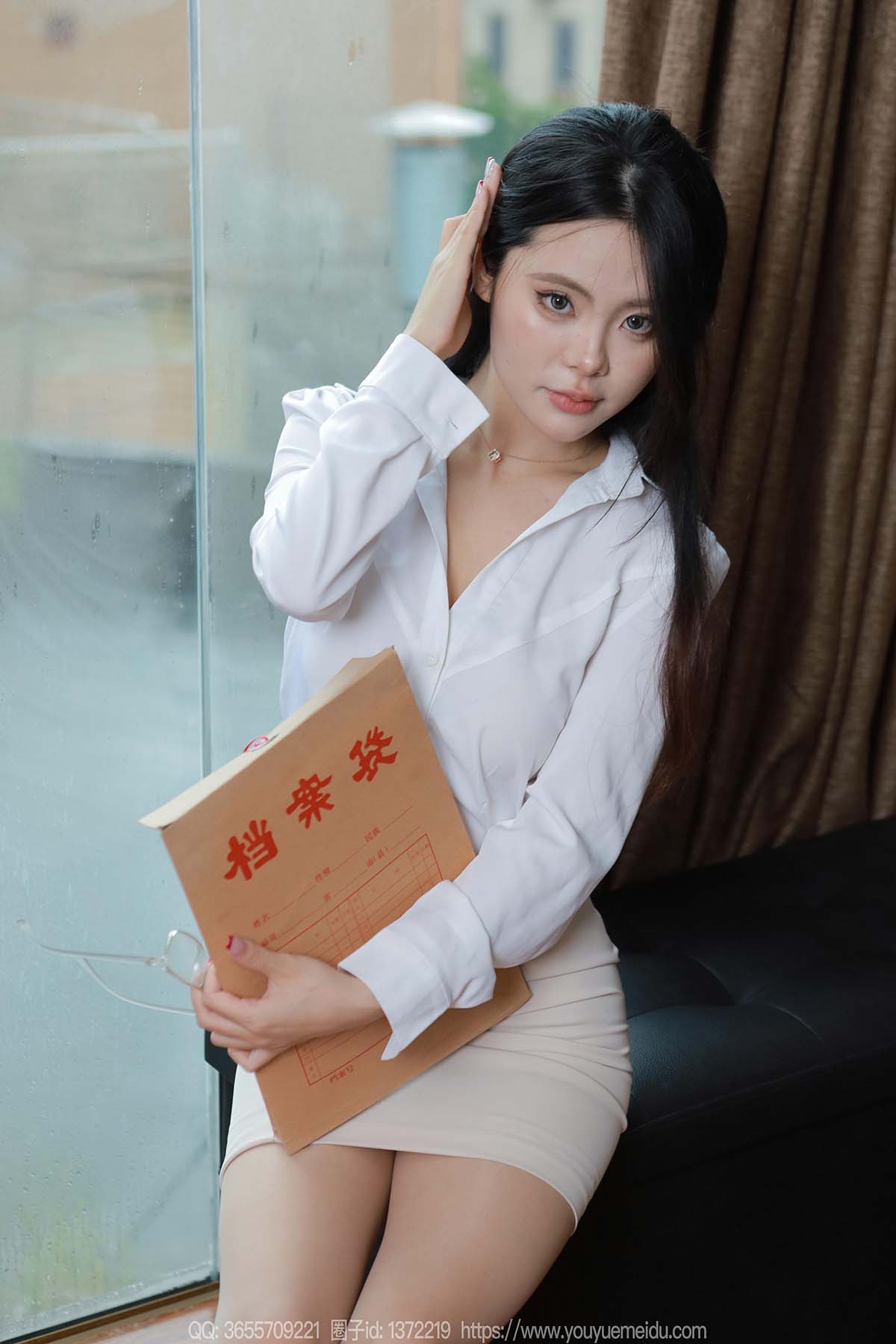 [IESS异思趣向] 2024.07.25 丝享家1803：兔兔《白衣职业（下）》 IESS异思趣向-第1张