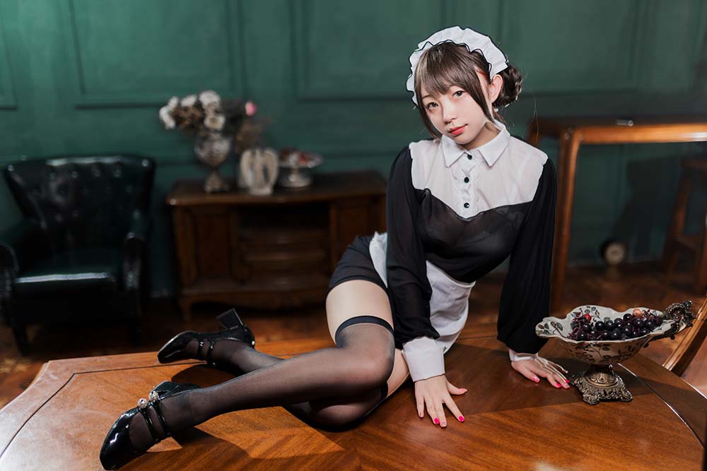 花铃 – 黑丝透明短裙女仆 Cosplay-第2张