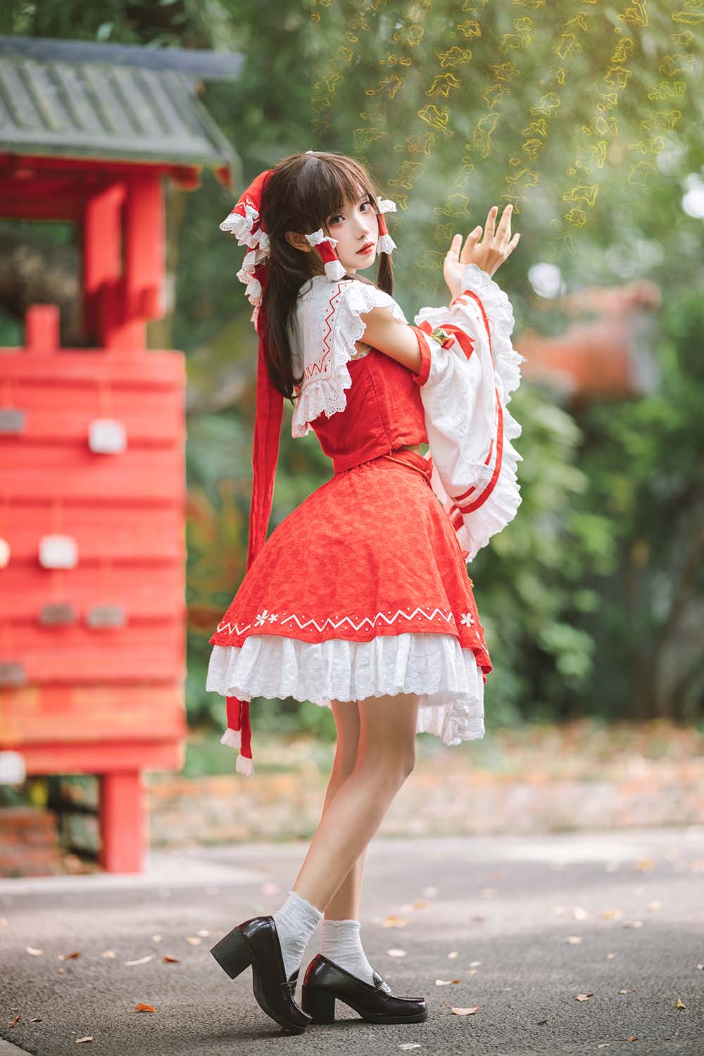 花柒Hana – 森森仙短款灵梦 Cosplay-第2张