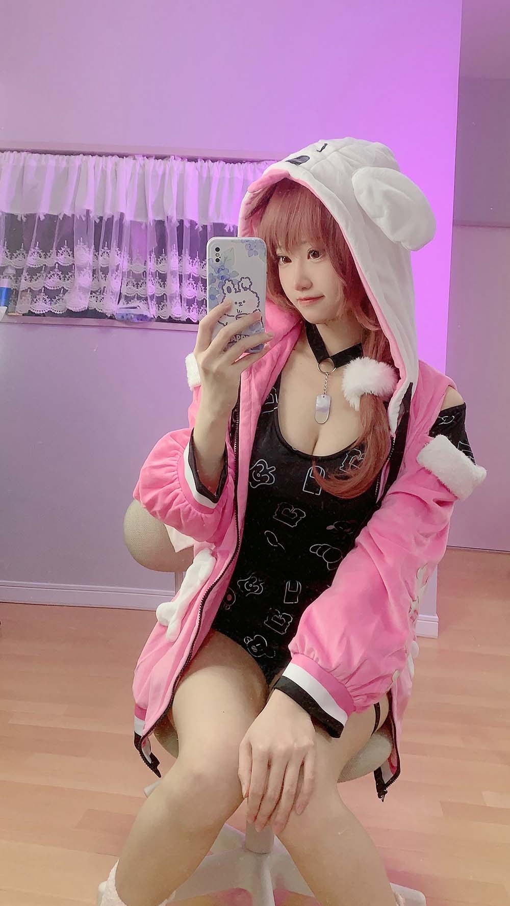 千阳(ちよ) – 戌神ころね Cosplay-第2张
