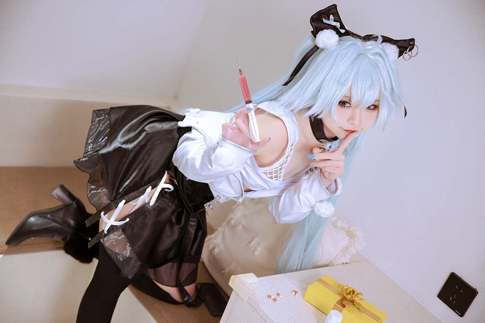 G44不会受伤 – 芙洛伦 白情 Cosplay-第1张