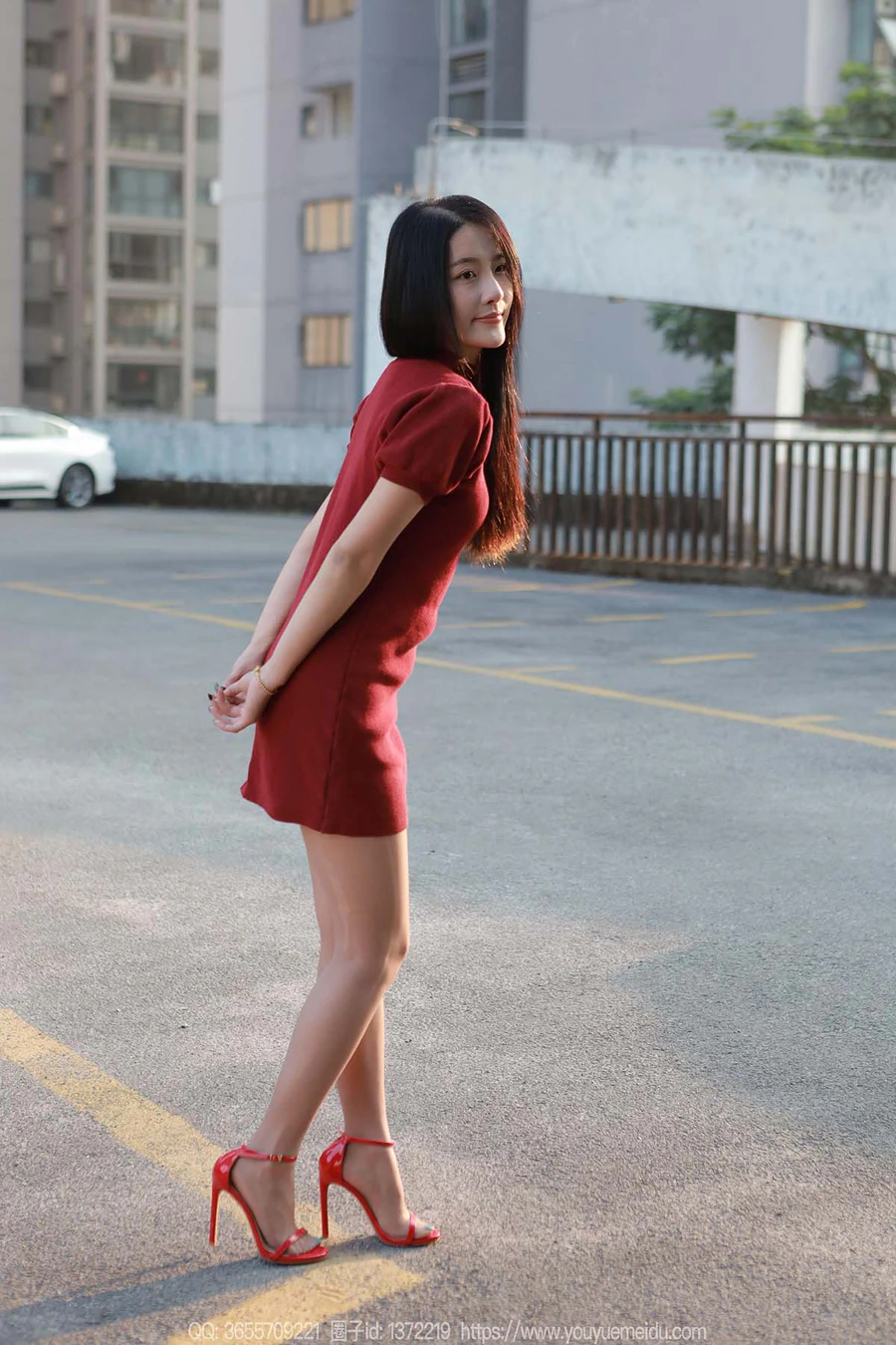 [IESS异思趣向] 2025.02.21 丝享家1983：婉萍《红苹果（下）》 IESS异思趣向-第1张