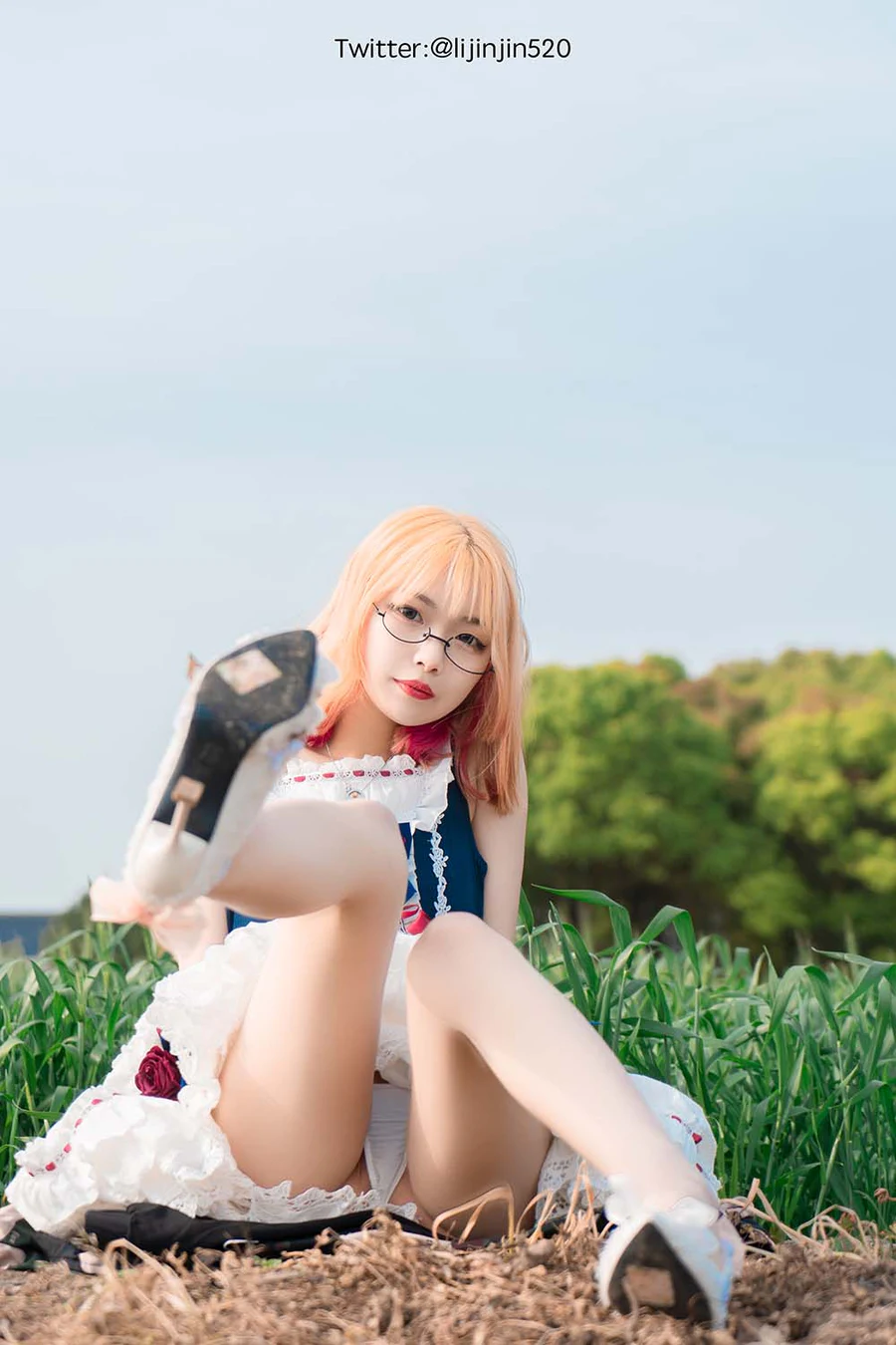 梨瑾瑾 – 户外LO裙 Cosplay-第2张
