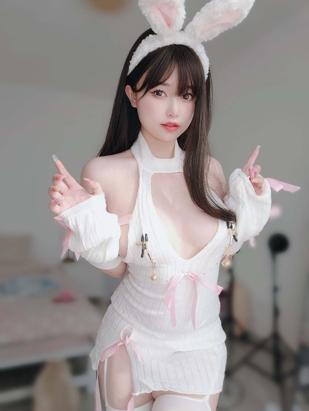 女主K – 白丝兔女郎 Cosplay-第1张