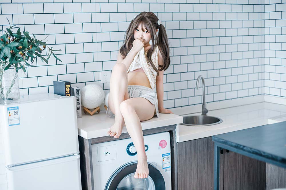 神沢永莉 – 黄色吊带睡衣兔兔 Cosplay-第2张