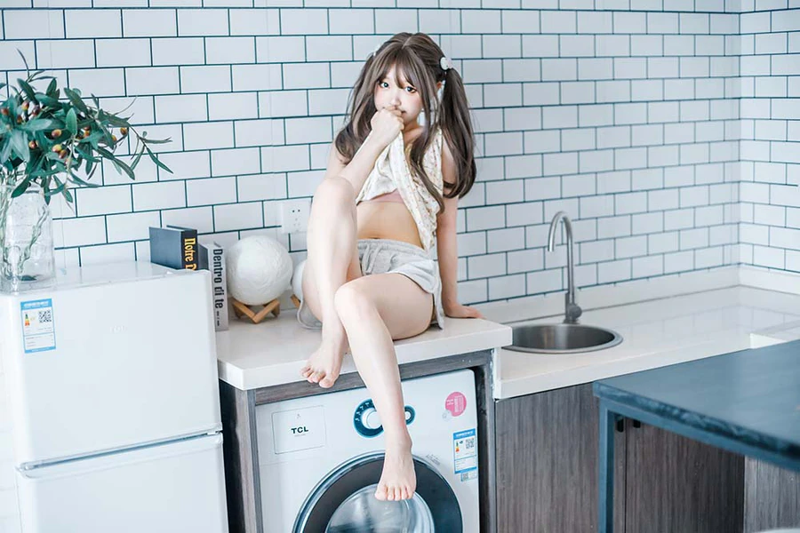 神沢永莉 – 黄色吊带睡衣兔兔 Cosplay-第2张