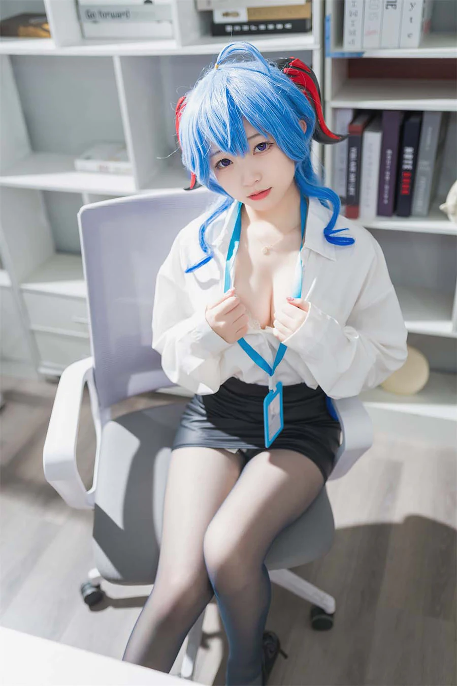 花铃 – 甘雨秘书OL Cosplay-第2张