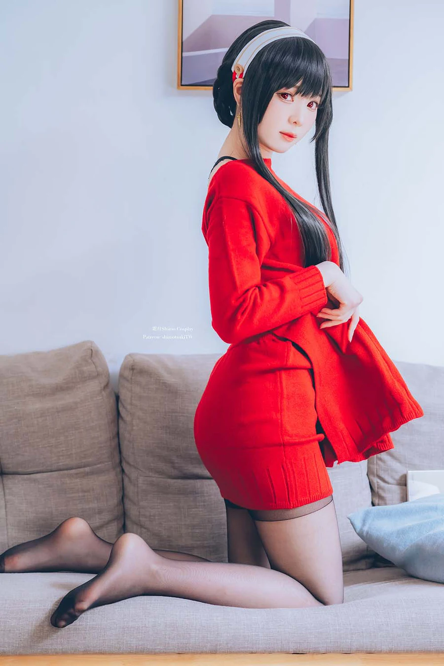 霜月shimo – Yor Forger  Red Sweater Cosplay-第1张