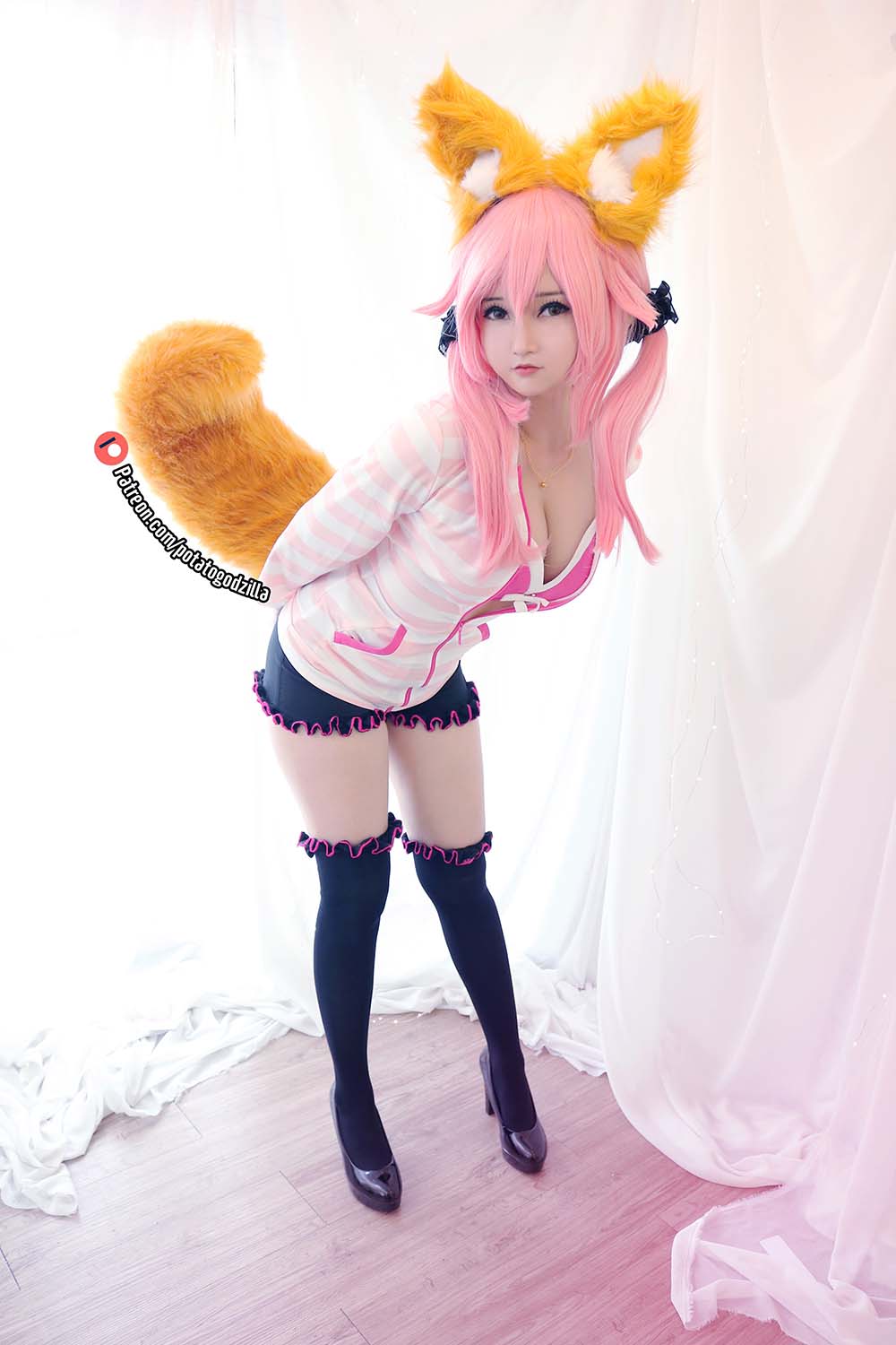 Potato Godzilla – Tamamo School Uniform Cosplay-第1张