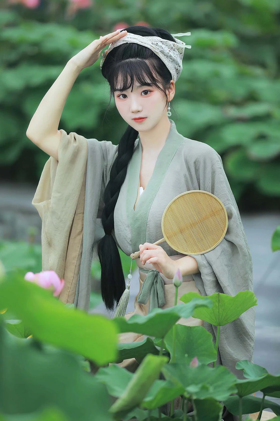 [YITUYU艺图语]2024.07.31 采荷女 周周Ay YITUYU艺图语-第1张