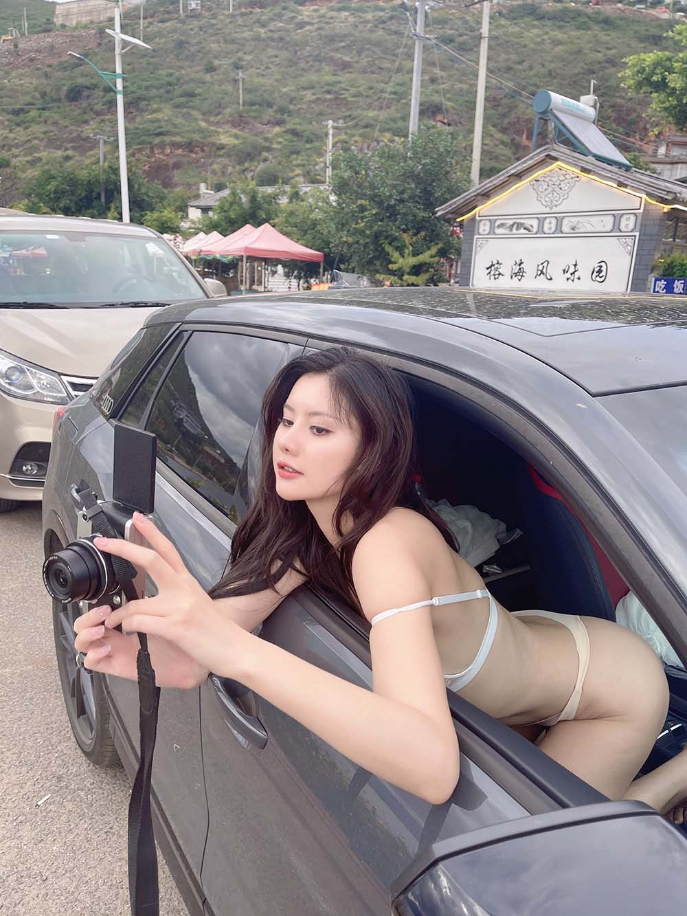 美女模特就是阿朱啊 – 撩开裙子 Cosplay-第2张