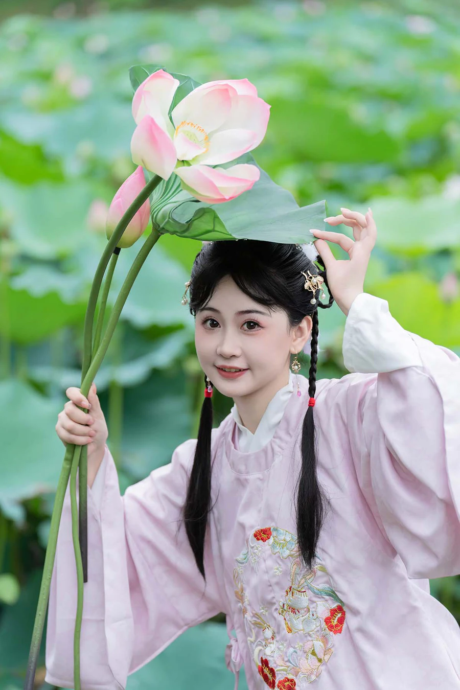 [YITUYU艺图语]2024.08.08 荷花的夏天 湫一只岁岁 YITUYU艺图语-第1张