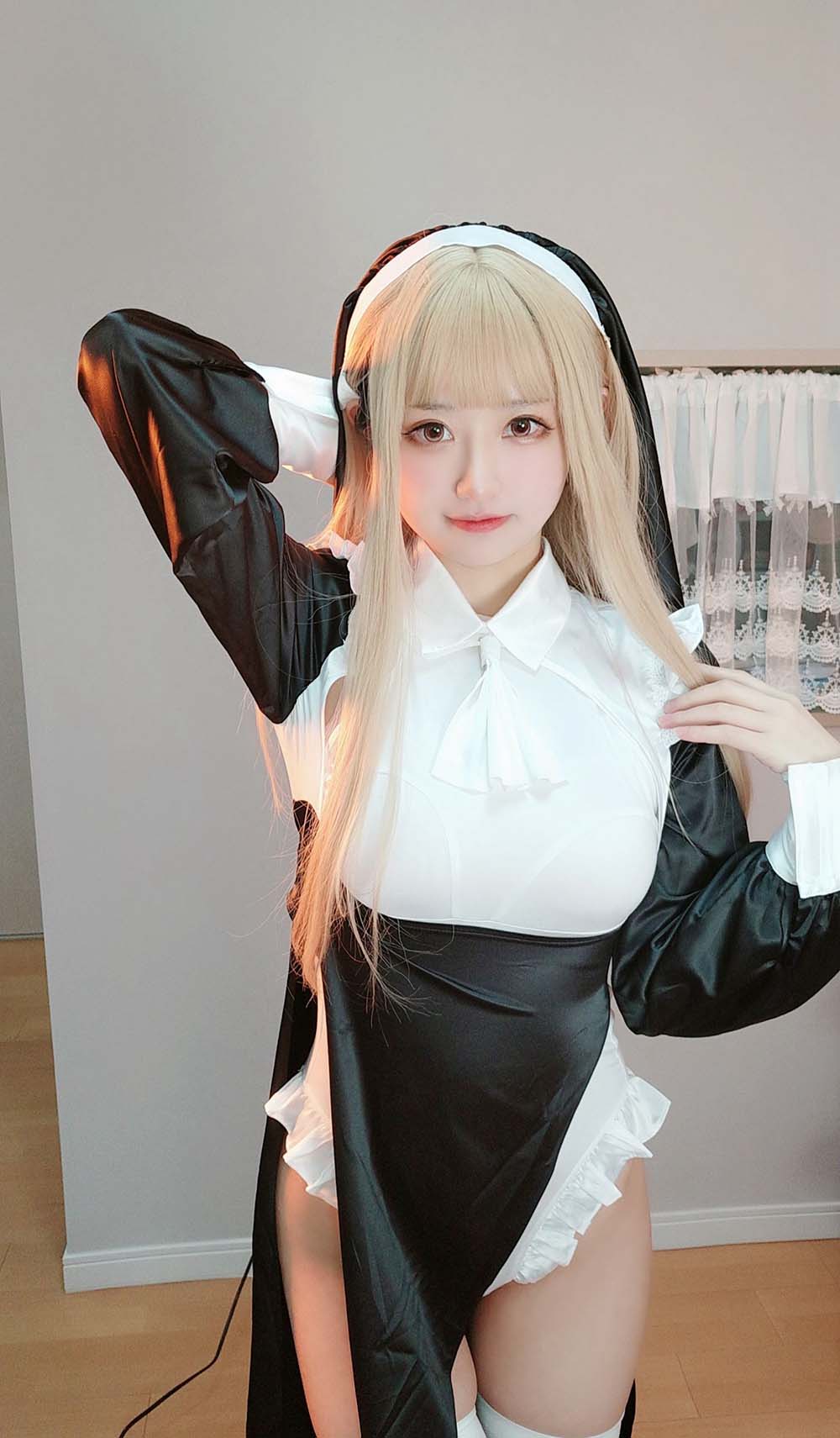 千阳(ちよ) – 修女 Cosplay-第1张