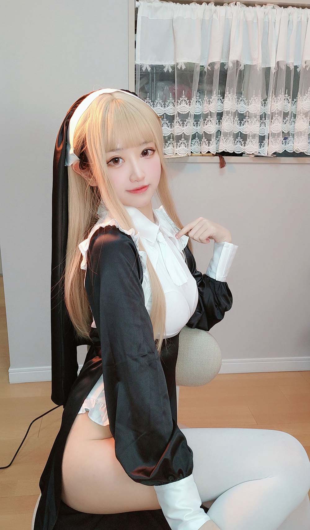 千阳(ちよ) – 修女 Cosplay-第2张