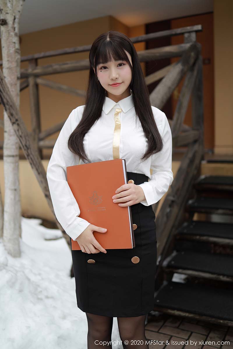 [MFStar模范学院]MF20200215VOL0267 2020.02.15 VOL.267 变身酒店客房经理 朱可儿Flower MFStar模范学院-第1张