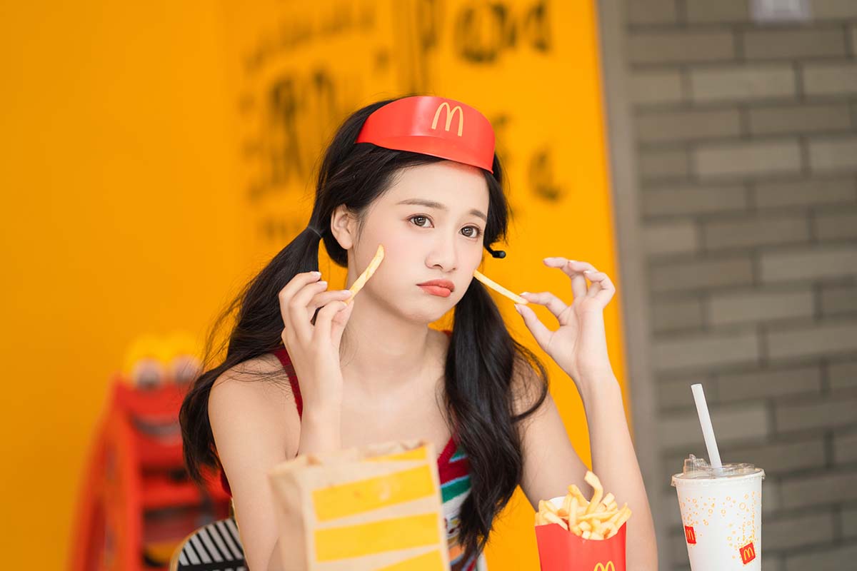 [YITUYU艺图语]2024.09.27 今天是麦当劳女孩 橙子舒 YITUYU艺图语-第1张