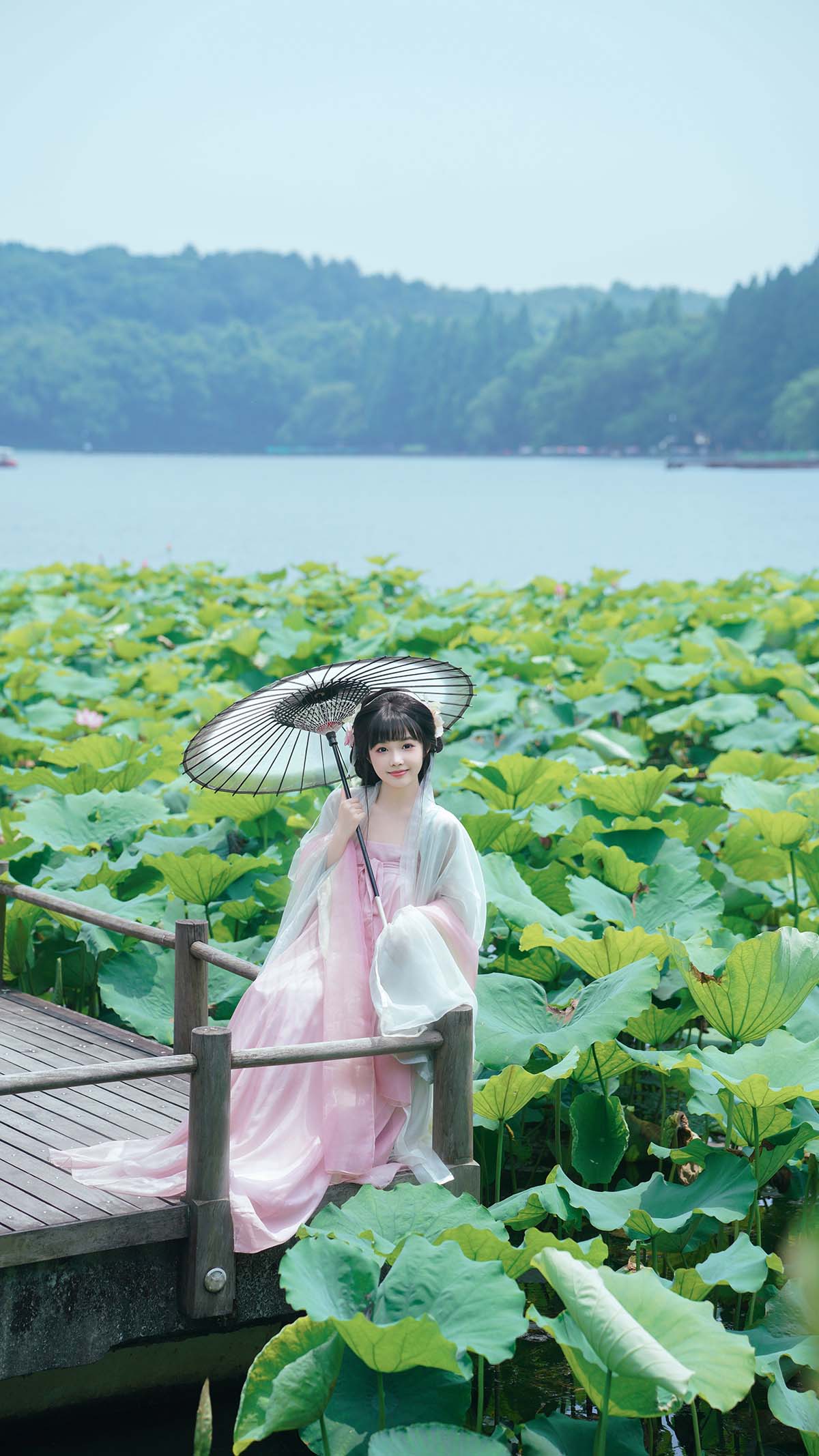 [YITUYU艺图语]2024.10.12 荷花园 予君 YITUYU艺图语-第2张