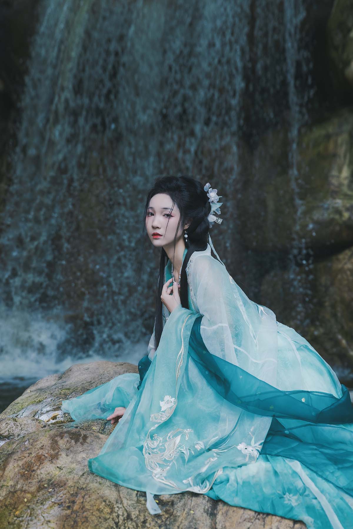 [YITUYU艺图语]2024.10.14 瀑布之下 瑞雪mizuyuki YITUYU艺图语-第1张