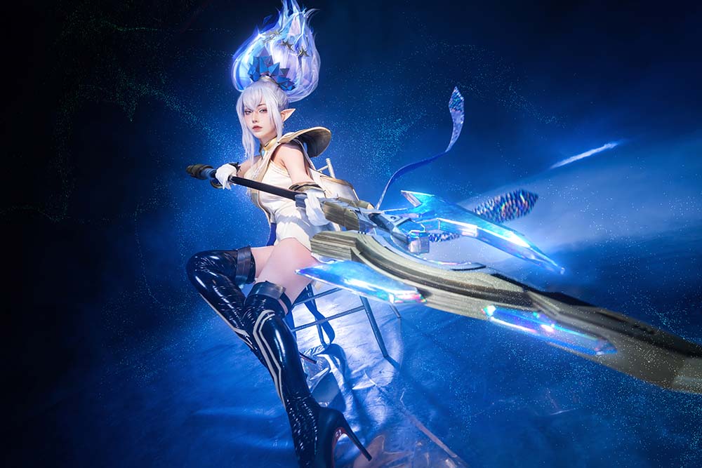 菌烨tako – 至臻风女 Cosplay-第1张