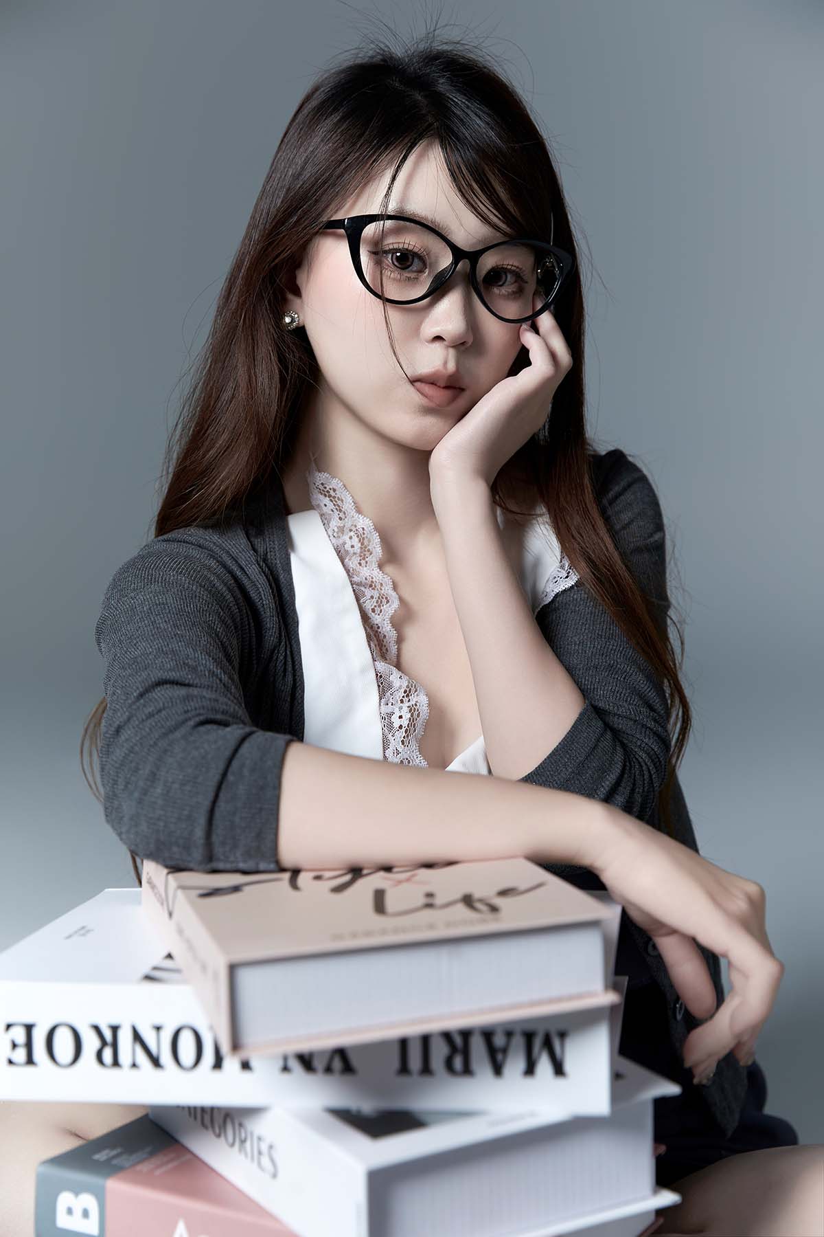 [YITUYU艺图语]2024.10.19 miumiu女孩 CARLEE是77呀 YITUYU艺图语-第1张