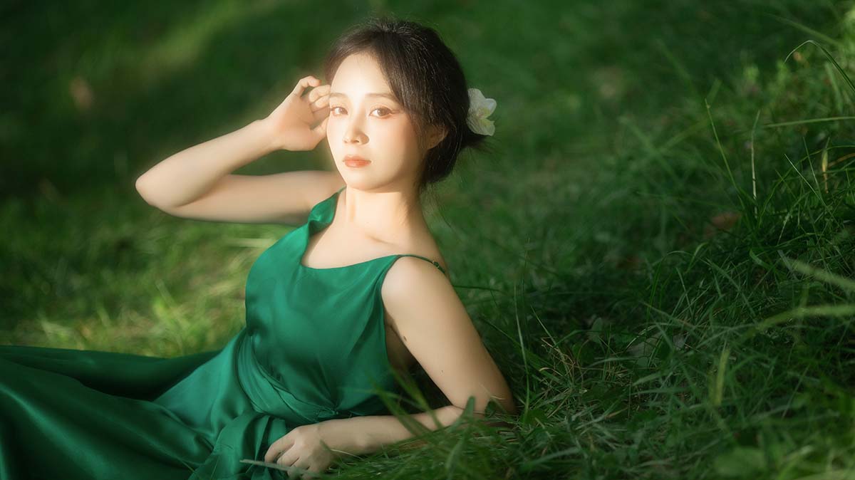 [YITUYU艺图语]2024.12.02 斑驳的光影 美女不吃榴莲 YITUYU艺图语-第1张