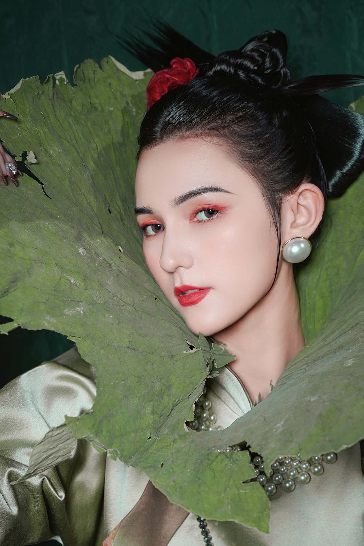 [YITUYU艺图语]2024.12.23 莲叶幽香 小巴 YITUYU艺图语-第1张