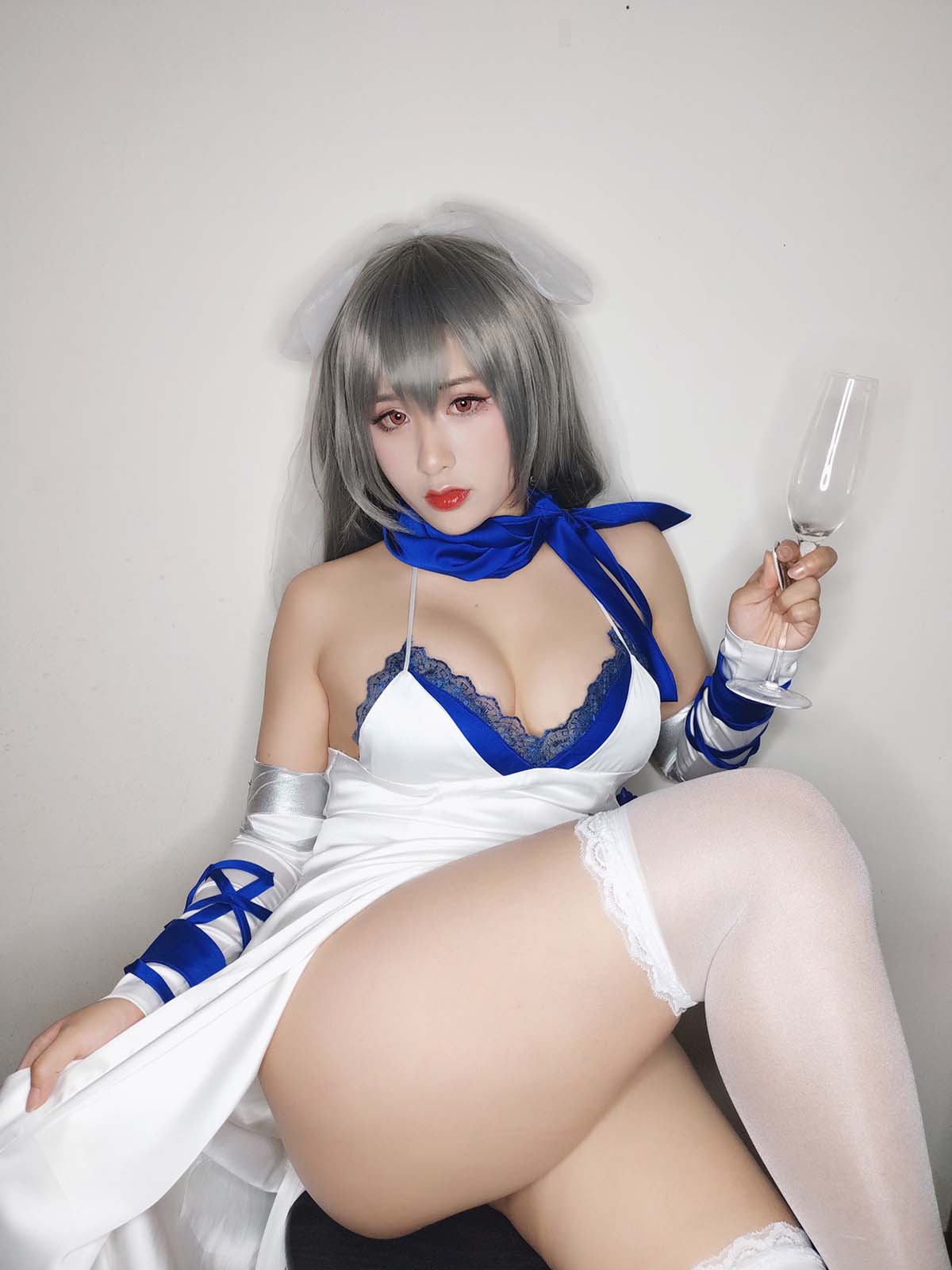 柘烟_Zuken – 路易九世礼服自拍 Cosplay-第2张