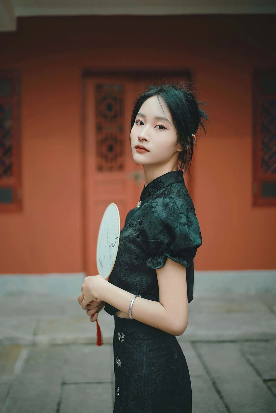 [YITUYU艺图语]2025.01.06 娴静犹如花照水 欣欣 YITUYU艺图语-第1张