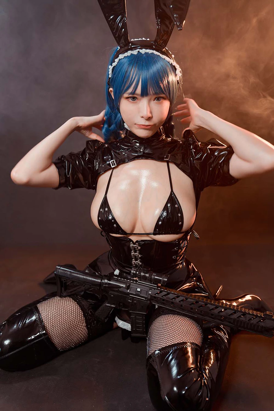 秋和柯基(夏小秋秋秋) – 武装女仆 Cosplay-第1张