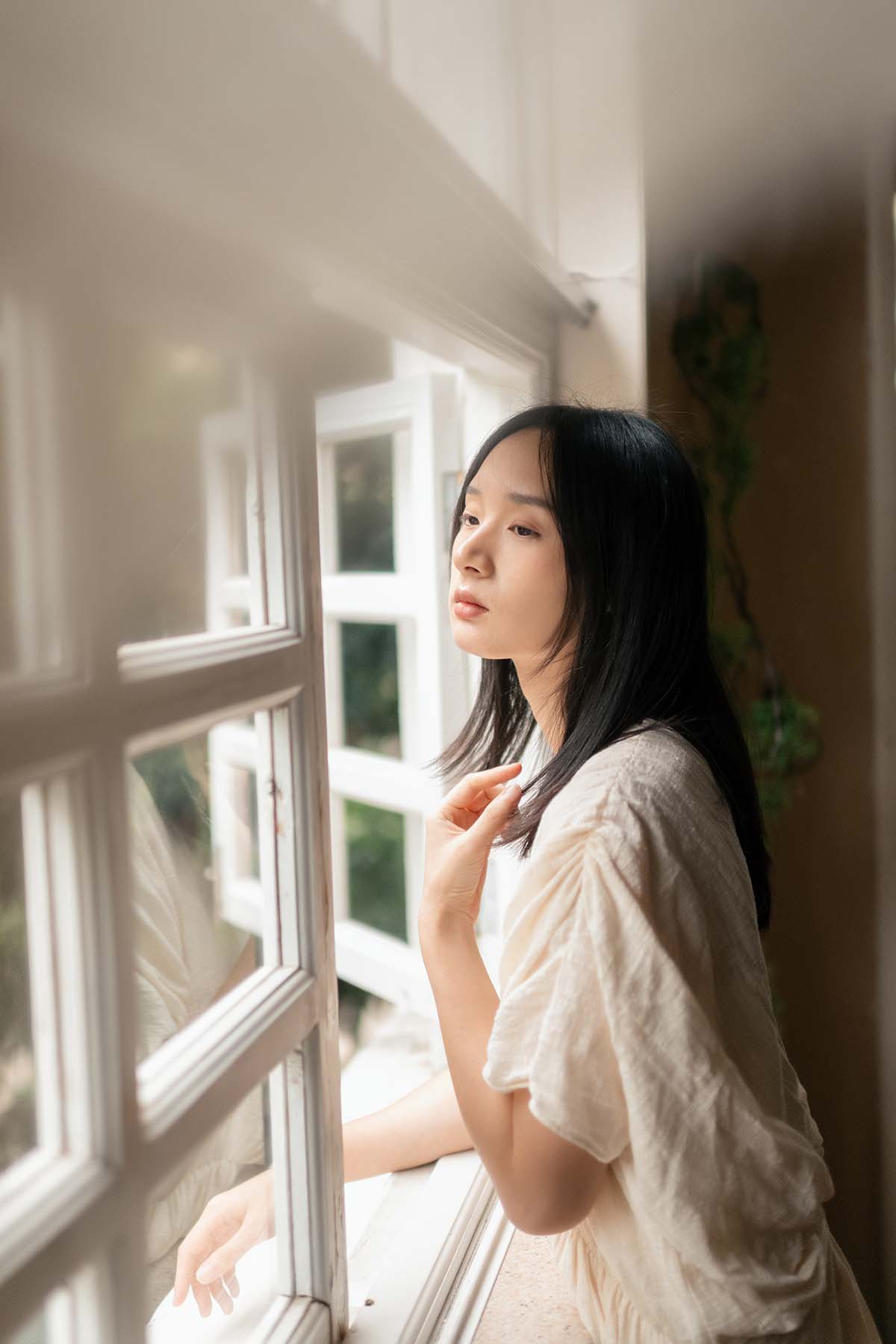 [YITUYU艺图语]2025.02.06 她从光里来 方休。 YITUYU艺图语-第2张