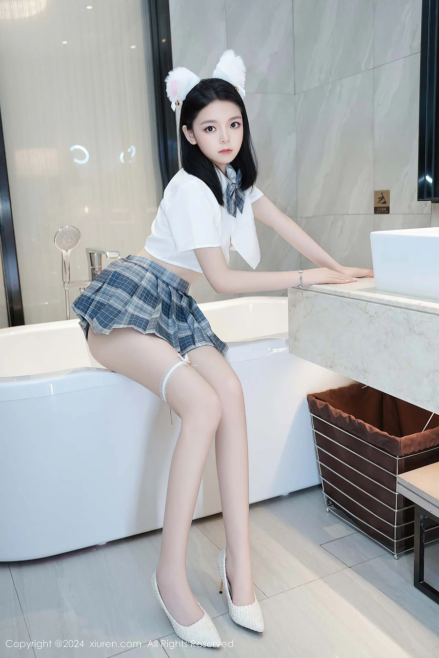 [Xiuren秀人网]2024.06.18 NO.8715 唐心心 Xiuren秀人网-第1张