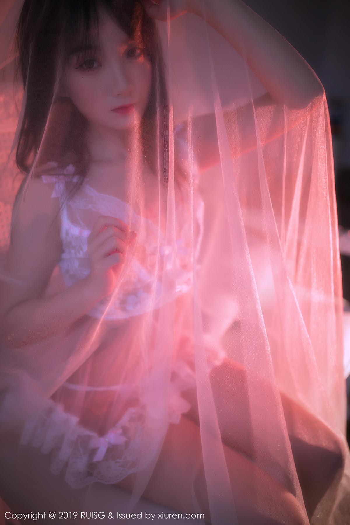 [RuiSG瑞丝馆]RSG20190828VOL0079 2019.08.28 VOL.079 梦幻光线与诱人蕾丝 小葡萄miki RuiSG瑞丝馆-第2张