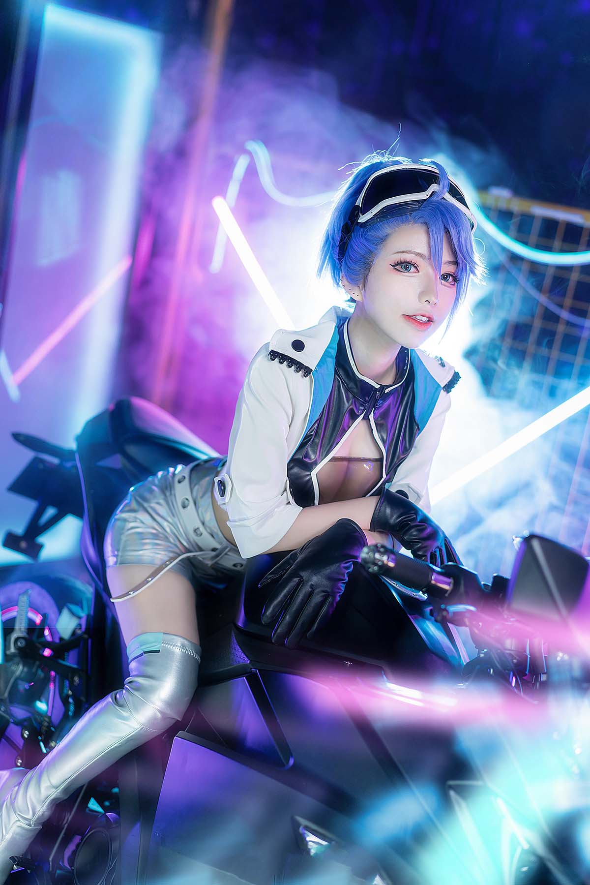 六二二同学 – 机车少女 Cosplay-第1张