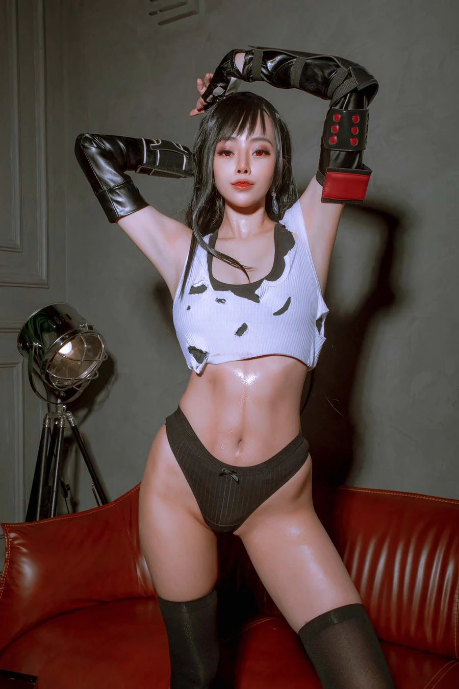 日本性感萝莉Byoru – Tifa Cosplay-第1张