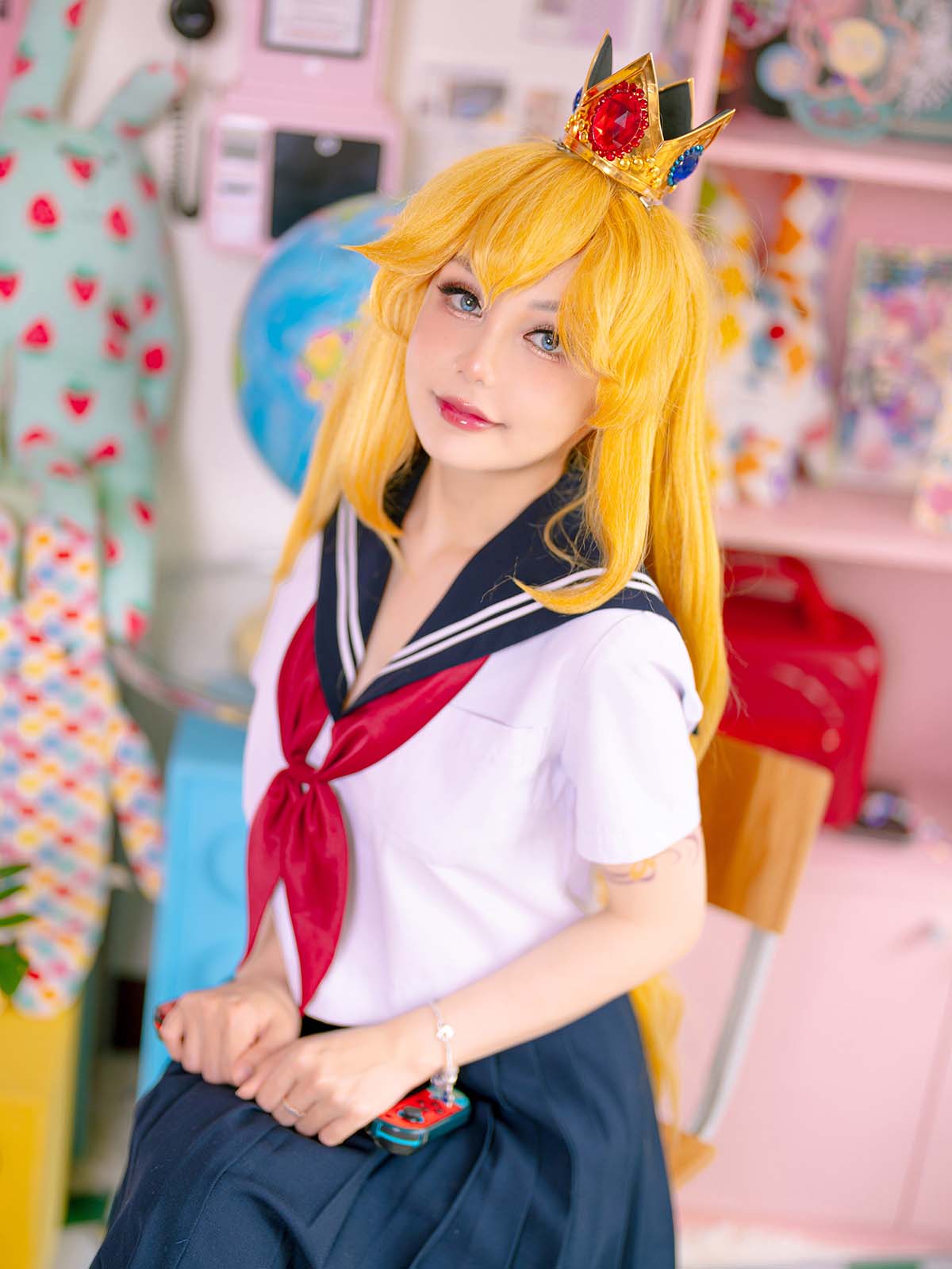 JOYCE – Peach School Girl Cosplay-第1张